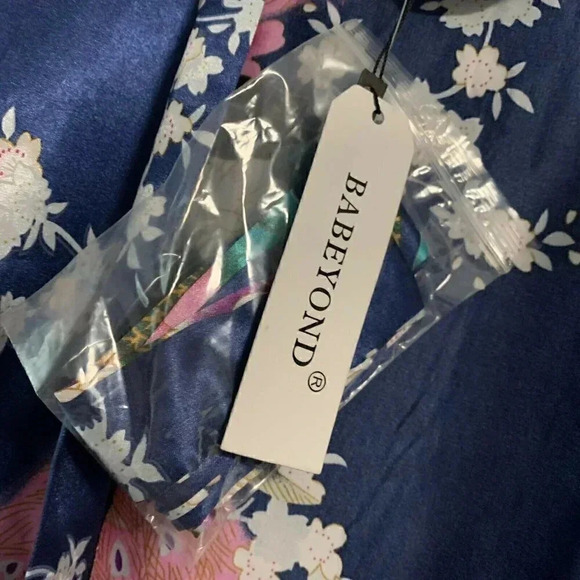 BABEYOND Long Sleeve Kimono Robe Peacock Print - Picture 8 of 8